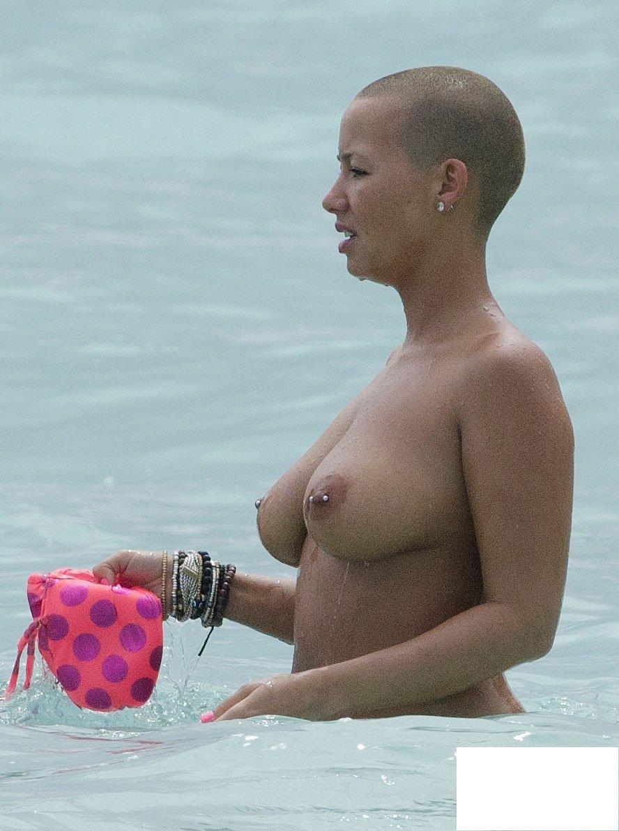 Amber Rose nue